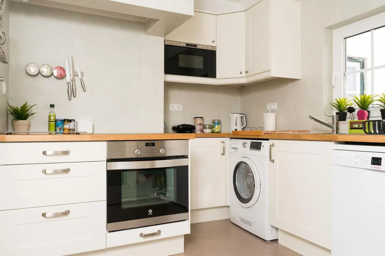 Stylish Lisbon Apartment In Alfama